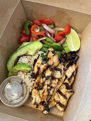 Chicken avocado lime fajita bowl to go