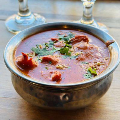 Enjoy butter chicken in delectable tomato cream sauce