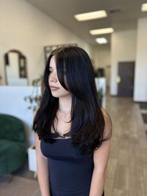 Haircut, treatment, wash & blowout by Pricila IG @cildiditt_