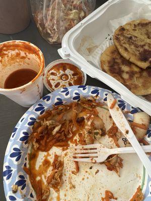 Popusas revueltas, red sauce and cortido