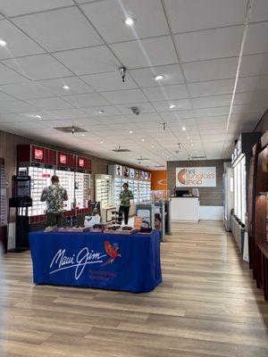 Beautiful shop. Huge Maui Jim selection