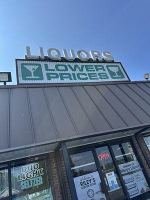 Riley's Liquor Store
