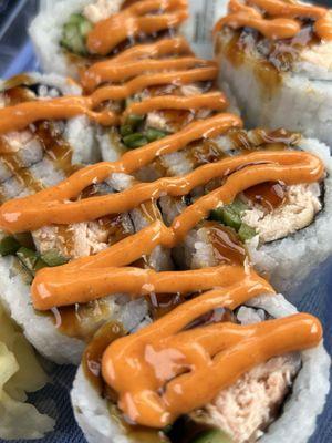 Poached salmon sushi with spicy mayo