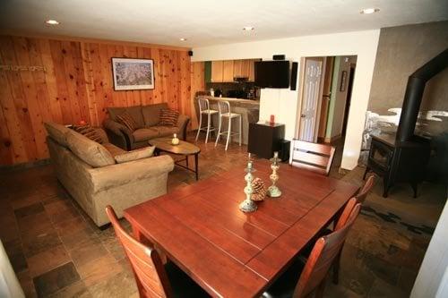 Mammoth Lakes Condo