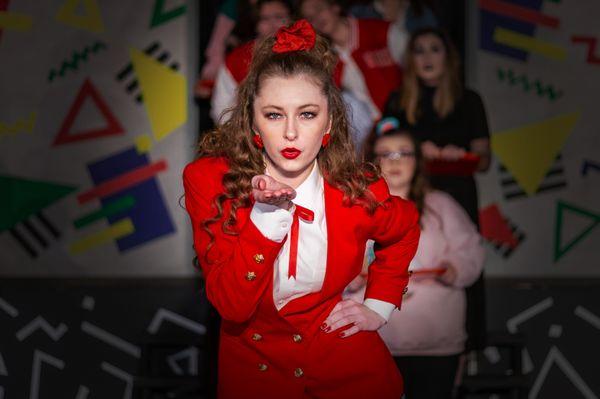 Totally 80s event dancer