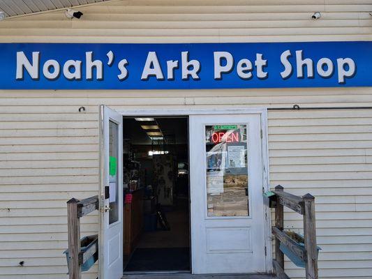 Noahs Ark Pet Shop