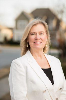 Kennie Norris - BlackStream International Real Estate