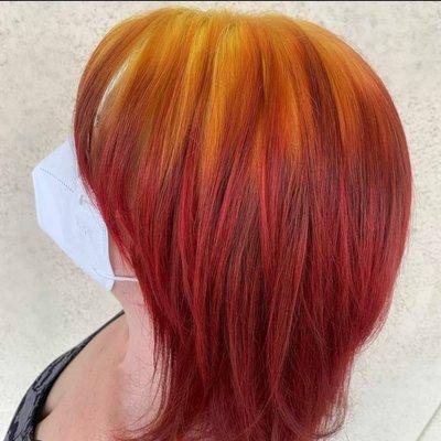 Growing out red to go blonde, long process made fun