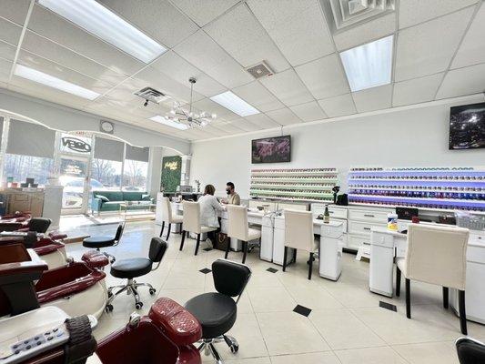 Pink & White Nails Spa