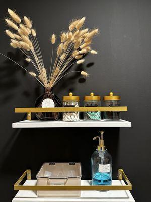 Clean, spotless bathroom