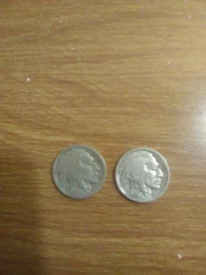 2 Indian Head buffalo 5cent 1935 wonderful pieces of American coins.