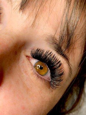 Who’s that Girl Lash and Beauty