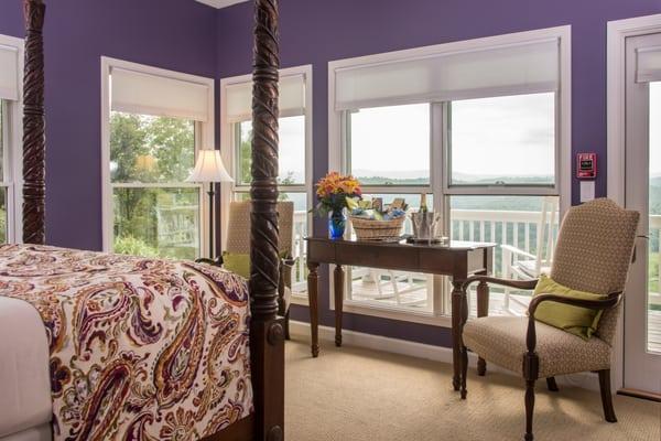 The Palisades Room - most sought after. Perfect mix of four poster bed, beautiful view, comfortable deck seating and breakfast 2