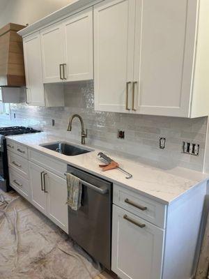 Lakours Construction