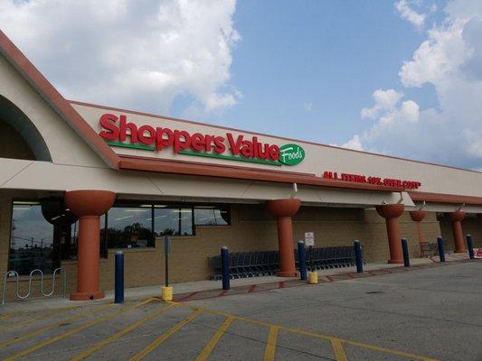 Front of store that bought the building after Winn Dixie closed.