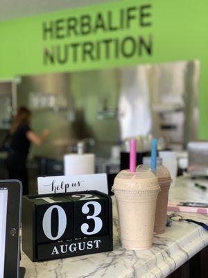 Shakes