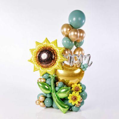 Elevated your loved ones'celebrations with our spectacular, personalized balloon bouquet.