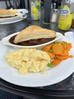 MacLaomainn's Scottish Pub