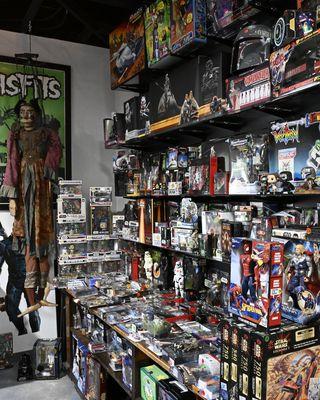 Moosehead Toys and Comics