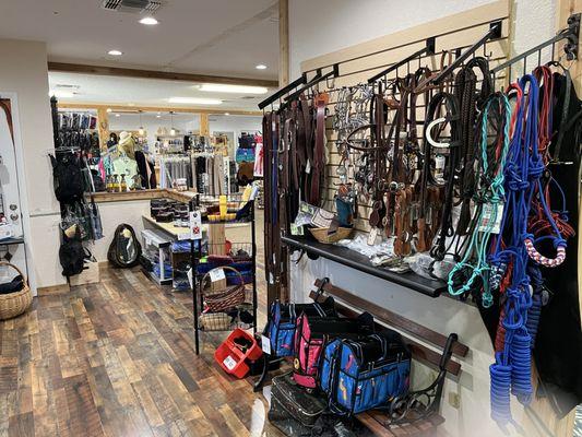 Oak Hollow Saddlery & Gifts