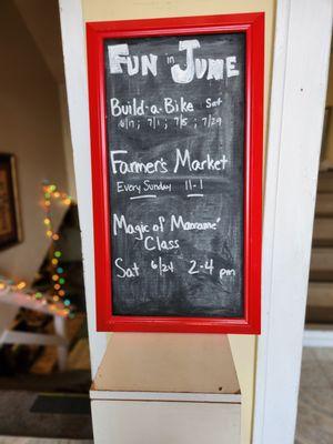 2nds By Hand Resale Booteek