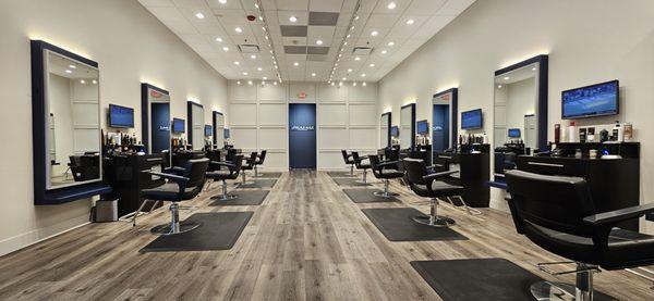 UM Salon Floor