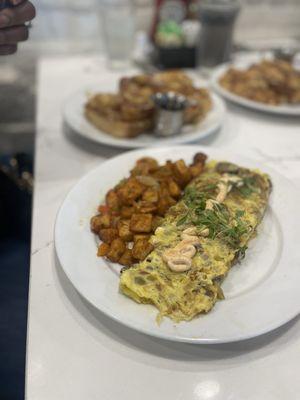 Omelette, french toast