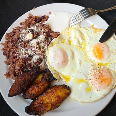 La Fritanga, Latín Food