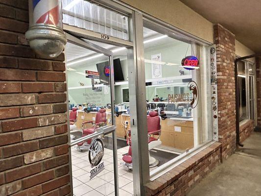 Paisano's Barber Shop