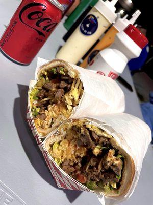 El Pepito con todo... full loaded.... con muchos veggies y papitas....