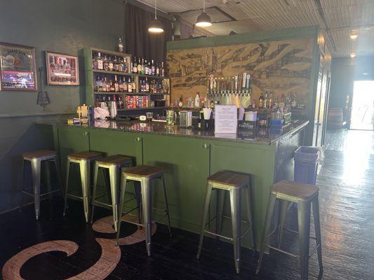 Dive bar beers and $7 well old fashioneds!