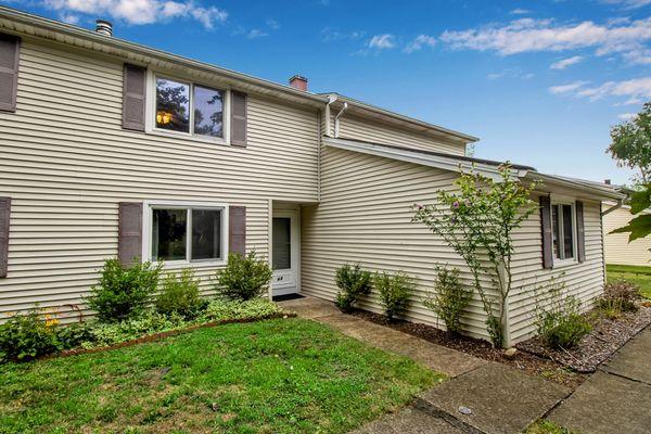 Meghan Parsons-WNY Metro Roberts Realty