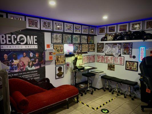 Tattoo room