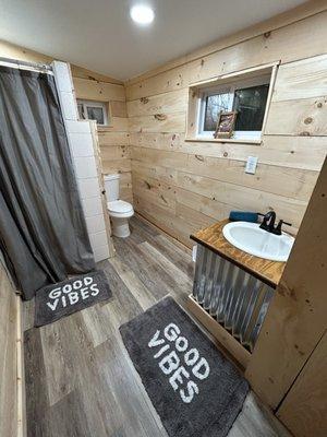 Tomahawk Pines Lodge