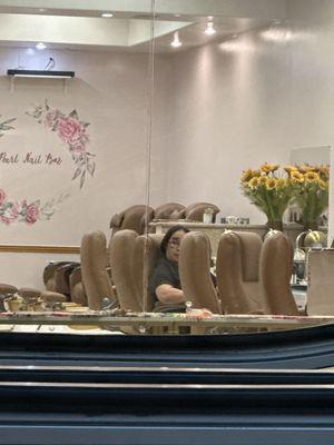 Pearl Nail Bar