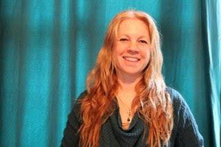 Anastasia Emmons, CCHT. A clinical hypnotherapist and a member of the American Council Of Hypnotist Examiners.