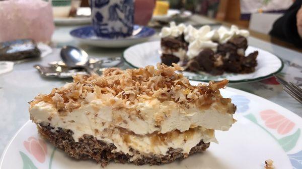 The tea house pie so delicious!