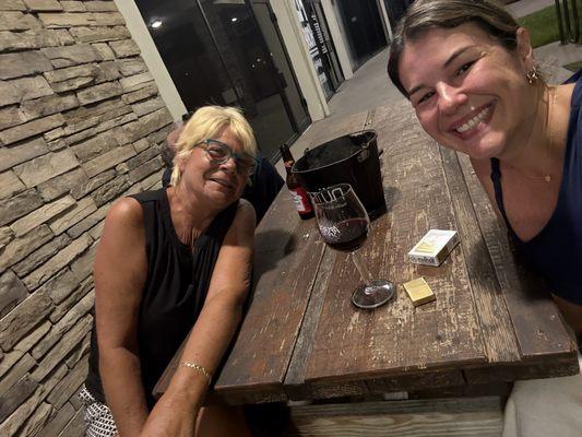 Sharkey's Blvd Lounge