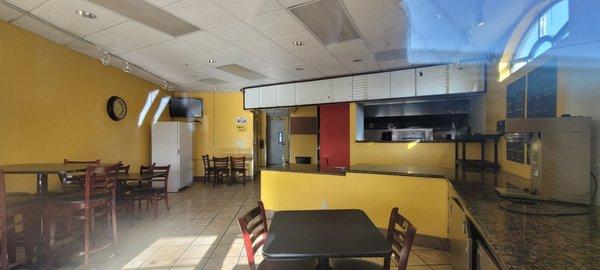 no more menu on top and no register, looks closed