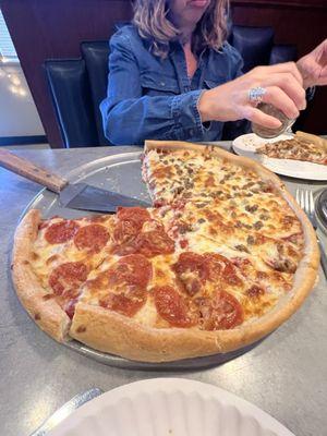 Four Seas Pizza & Restaurant