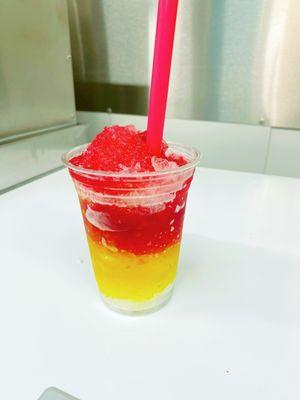 Mango/strawberry Raspa (Shaved Ice)