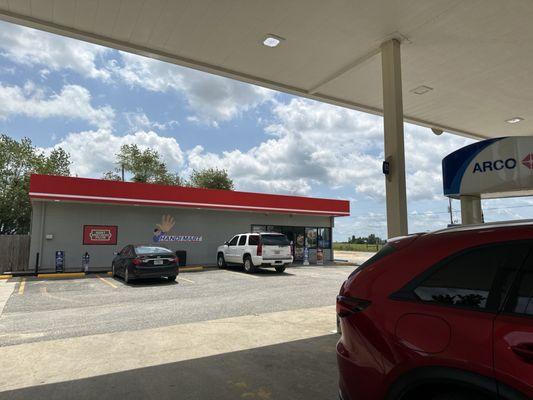 Handi-Mart 7