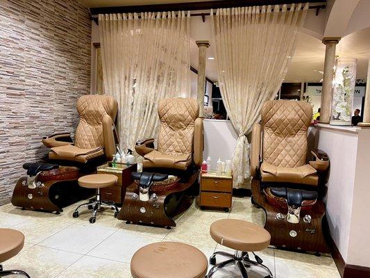 Lavish Manors Nail & Hair Spa
