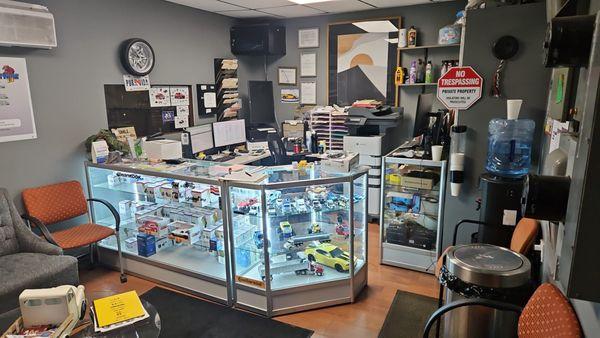 Friendly Atmosphere
Clean Environment