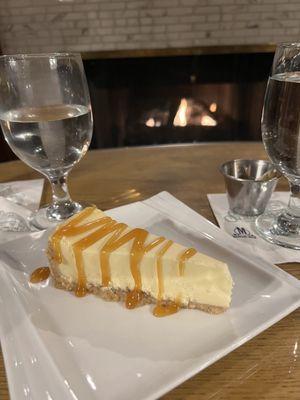 Cheesecake time, special treatment we got sauce on the side ;)
