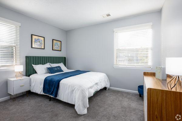 Sedgefield Square Apartments