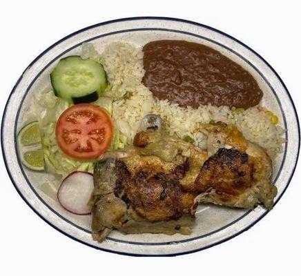 Don't let the pic fool you. The beans are salty af and the chicken is BLAND! NO SEASONINGS! NO FLAVOR! WHY?!? HOW DARE YOU FOOL US!