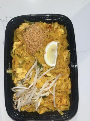 Chicken pad Thai 8.2/10