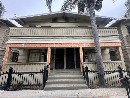 Historic Long Beach termite and dry rot wood replacement. Mold Remediation & repair interior