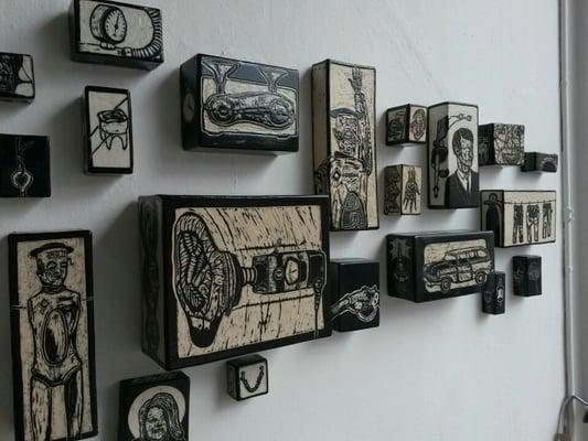 There's a carving on every side of these boxes!